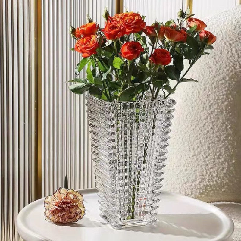 binh-cam-hoa-thuy-tinh-pha-le-cao-cap