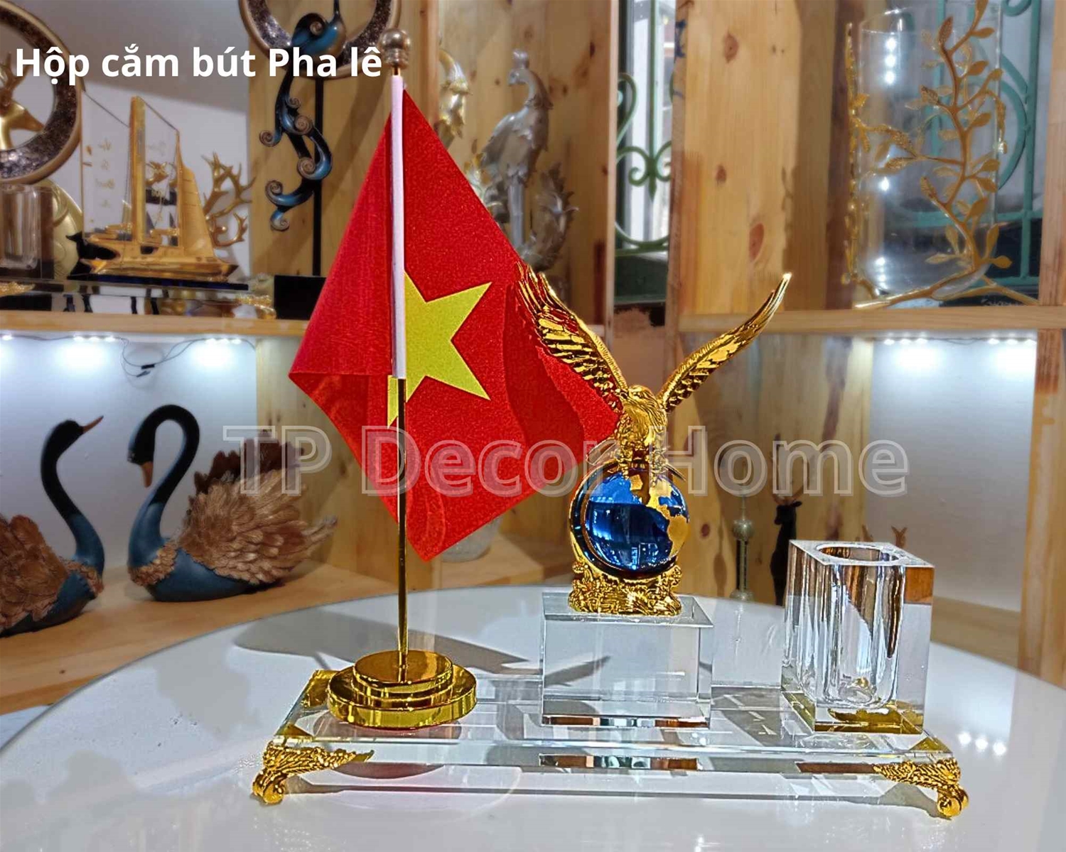 hop-cam-but-pha-le-dai-bang