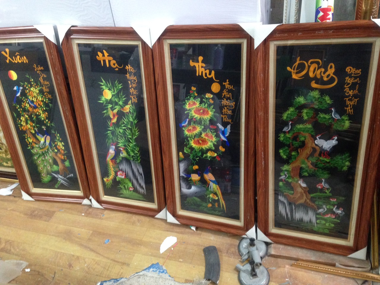 mau-tranh-theu-truyen-thong-tu-quy-bon-mua-binh-an