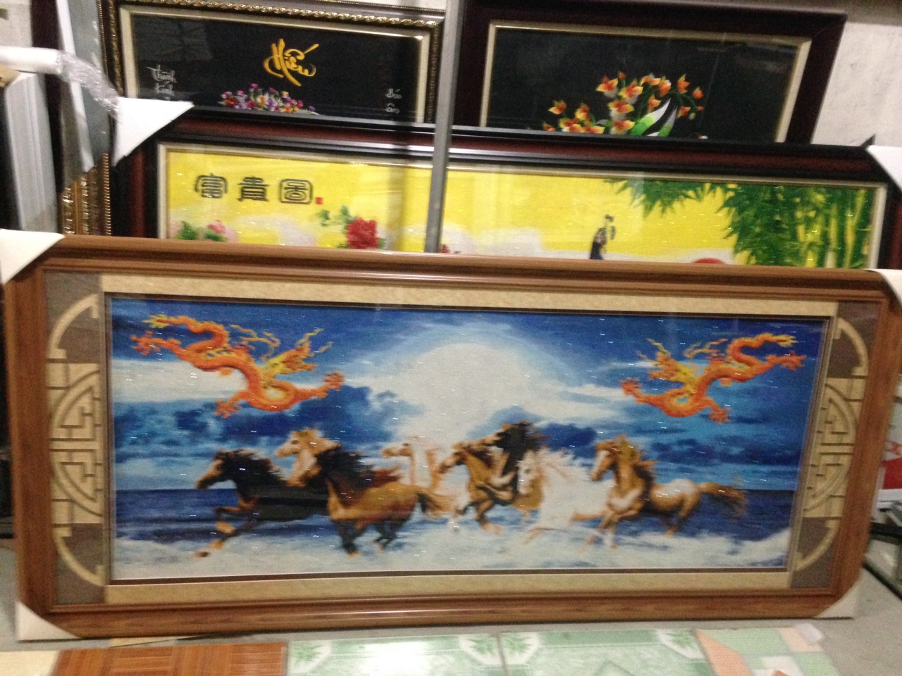 mau-tranh-theu-chu-thap-dong-long-bat-ma-dep