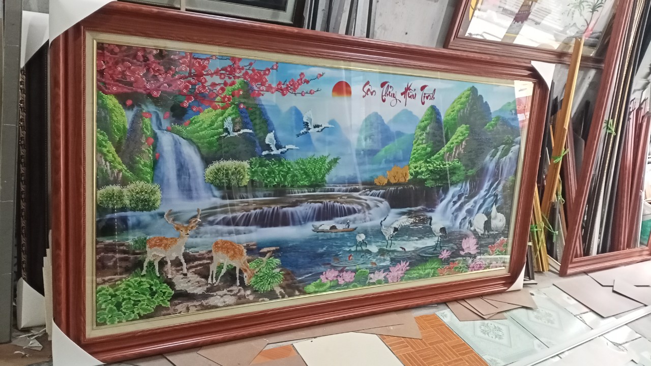 mau-tranh-gan-da-son-thuy-huu-tinh-dep