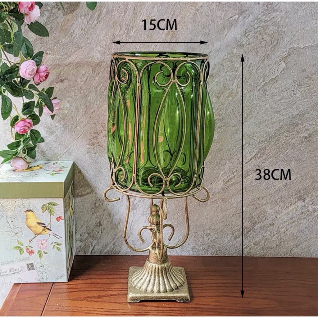 lo-cam-hoa-phong-cach-hoang-gia